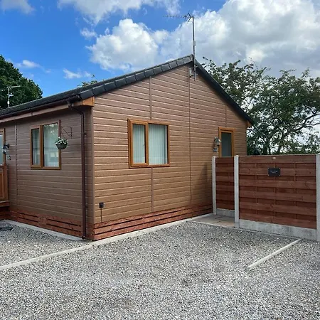 Holly With Hot Tub Vakantiehuis