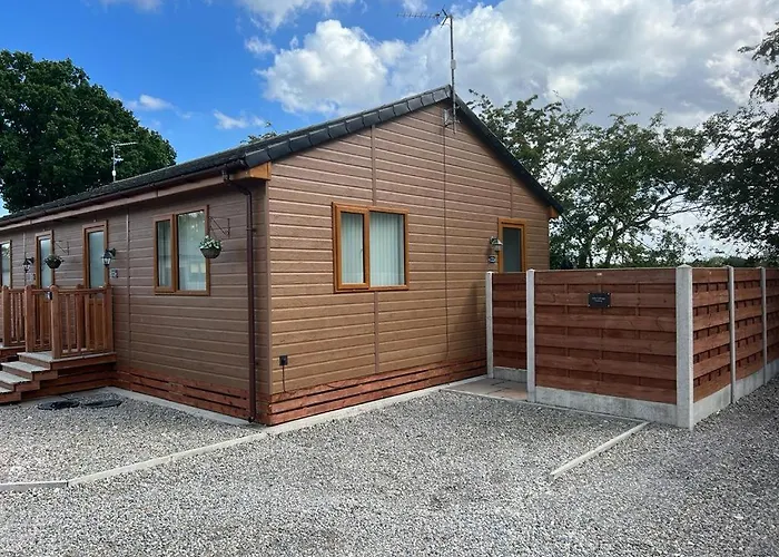 Holly With Hot Tub Casa vacanze