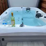 Holly With Hot Tub *